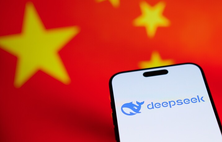 Війна нейромереж: китайський штучний інтелект Deepseek викликав занепокоєння у США