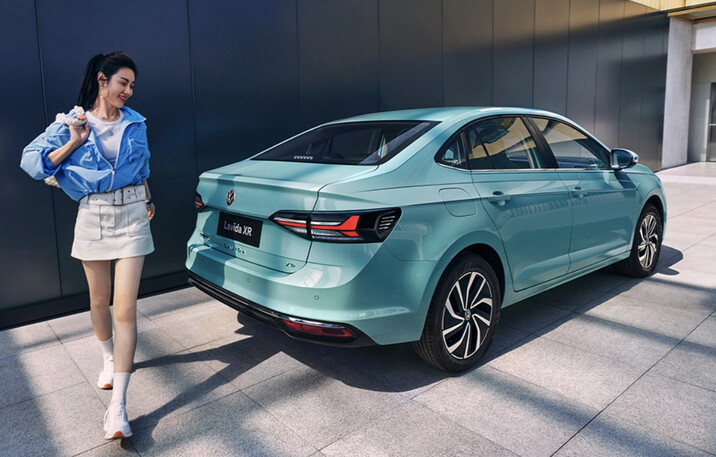 Автоновини: європейці покупають електрокари, а Mercedes та BMW представили нові машини