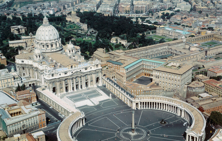 Вибори нового Папи у Ватикані: як впливали на світ понтифіки останнього століття