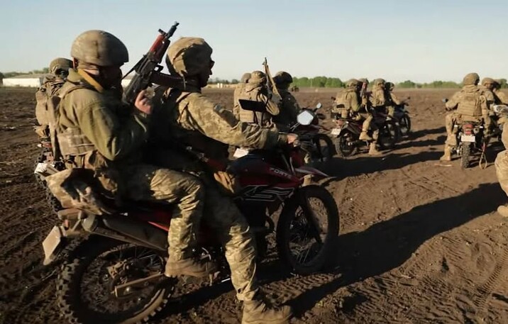 ЗСУ впровадили штурми на мотоциклах: як нова тактика працює на полі бою