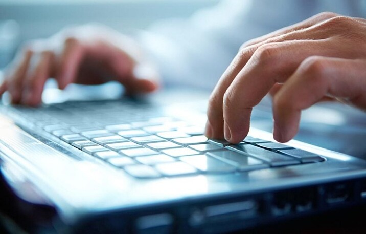 Штучний інтелект небезпечний: 800 впливових людей світу звернулись до розробників